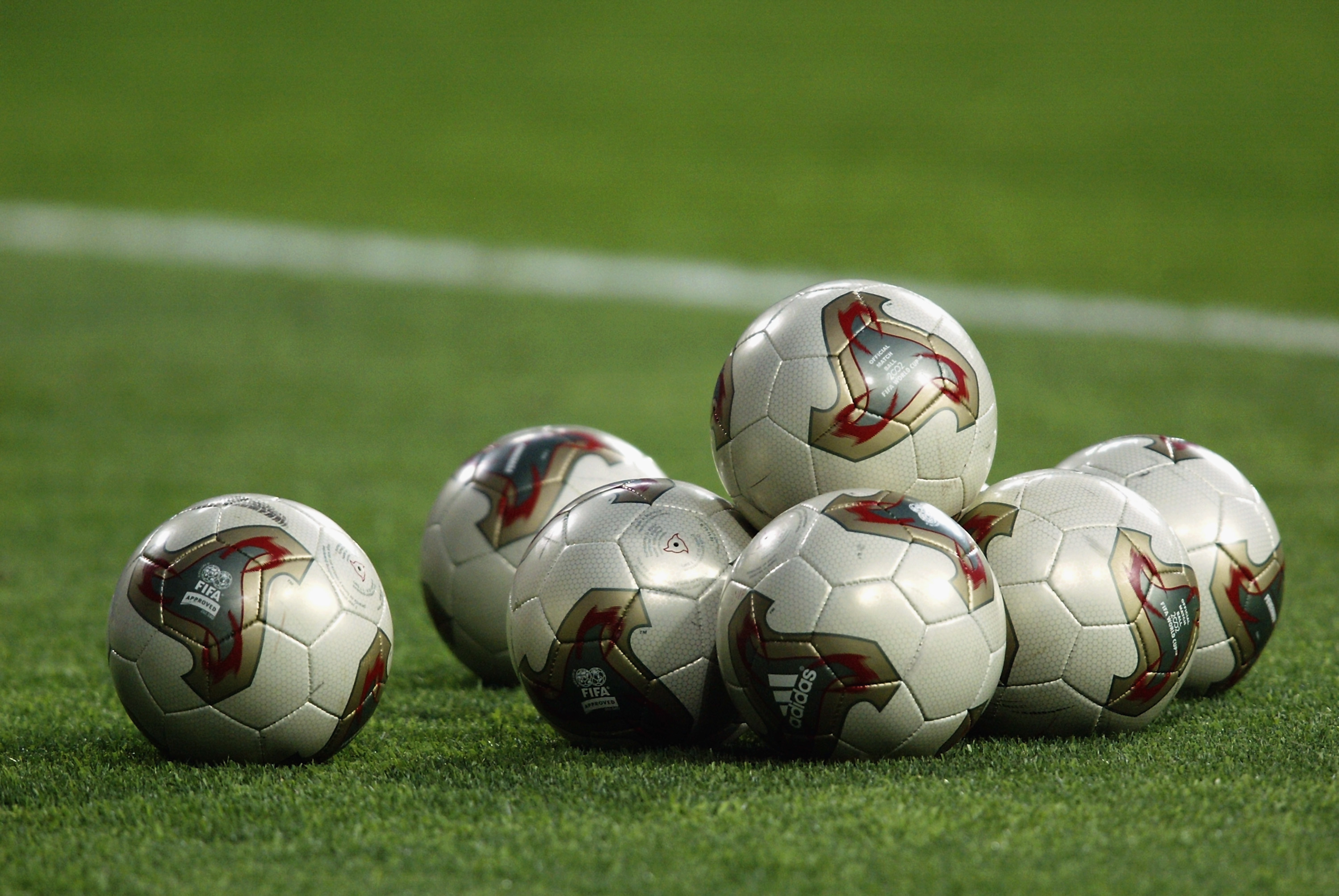 竖版日式餐饮行业名片设计