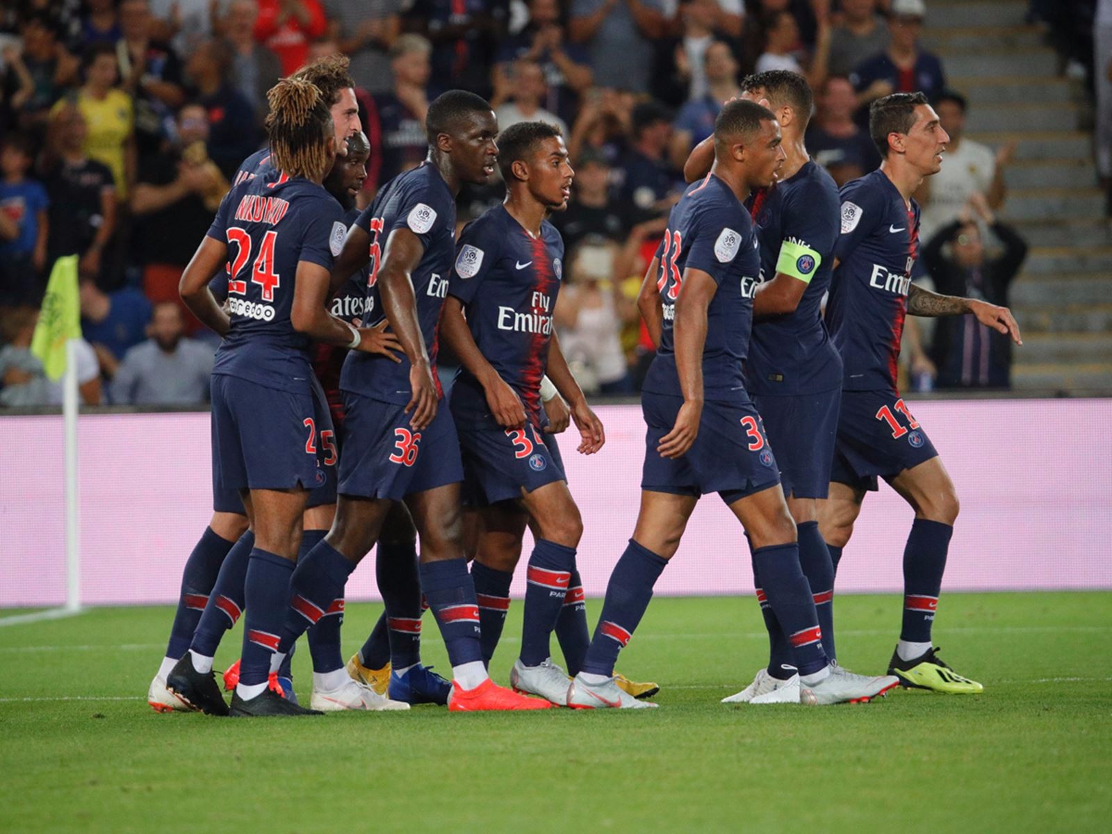 东莞电商海报设计_户外展览展会海报设计制作